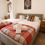 Apartman Romneys & *