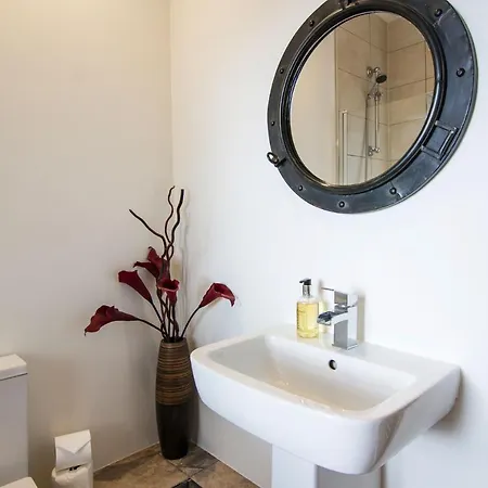 ロムニーズ アパートメンツ&スイーツ *