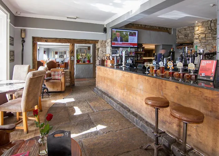 Romneys & Apartamento *