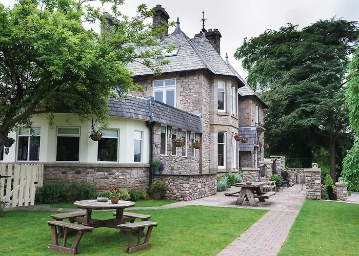 Romneys & Apartamento *