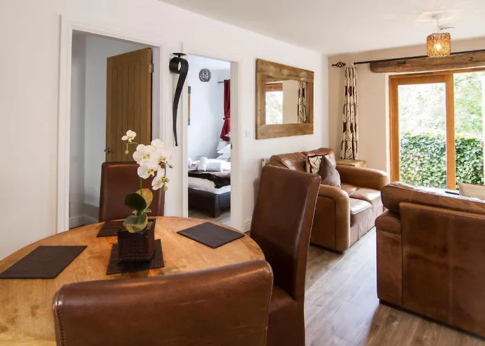 Romneys & Apartamento *